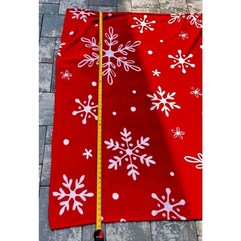 Wondershop Christmas Throw Blanket Snowflakes Snow All Over Print Red